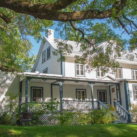 Le Triangle De L'Ile Hotel Saint-Laurent-de-l'ile d'Orleans Exterior foto